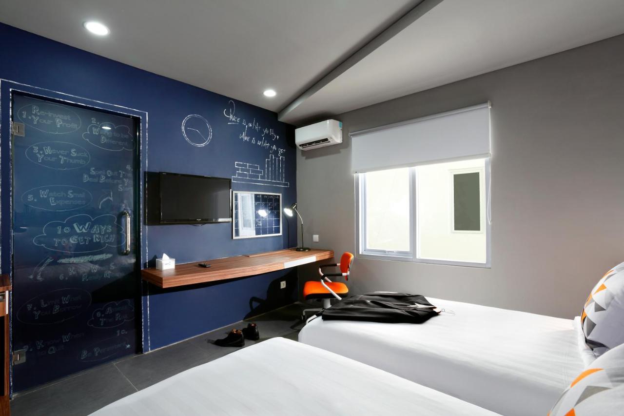 Berry Biz Hotel Sunset Road Seminyak Exteriér fotografie
