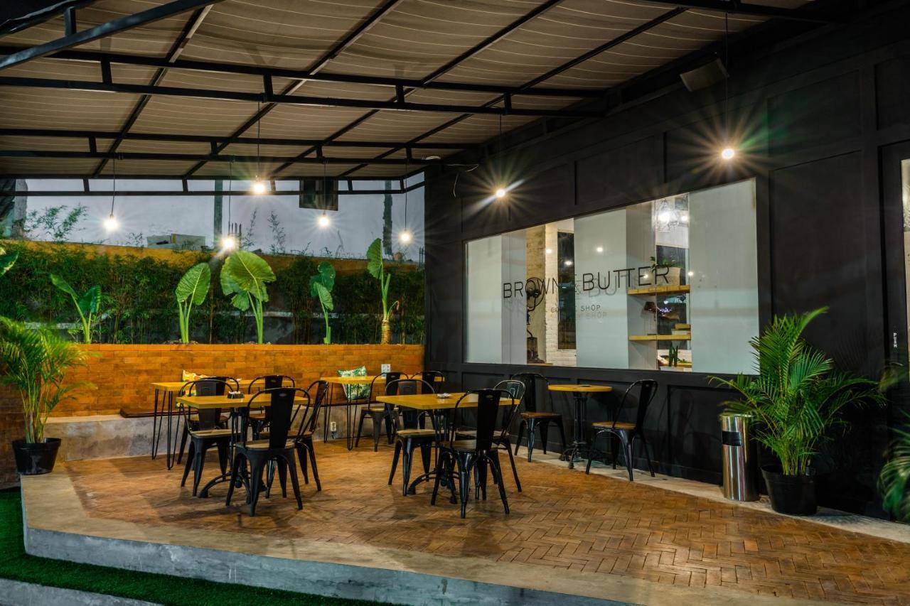Berry Biz Hotel Sunset Road Seminyak Exteriér fotografie